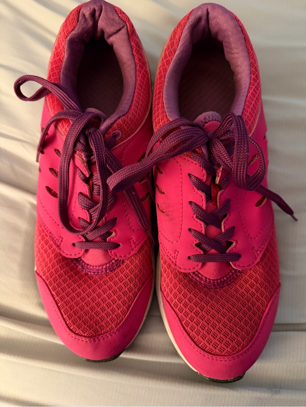 Vionic Women's Hot Pink Sneakers with Purple Laces